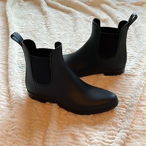 Sam Edelman Chelsea Boots